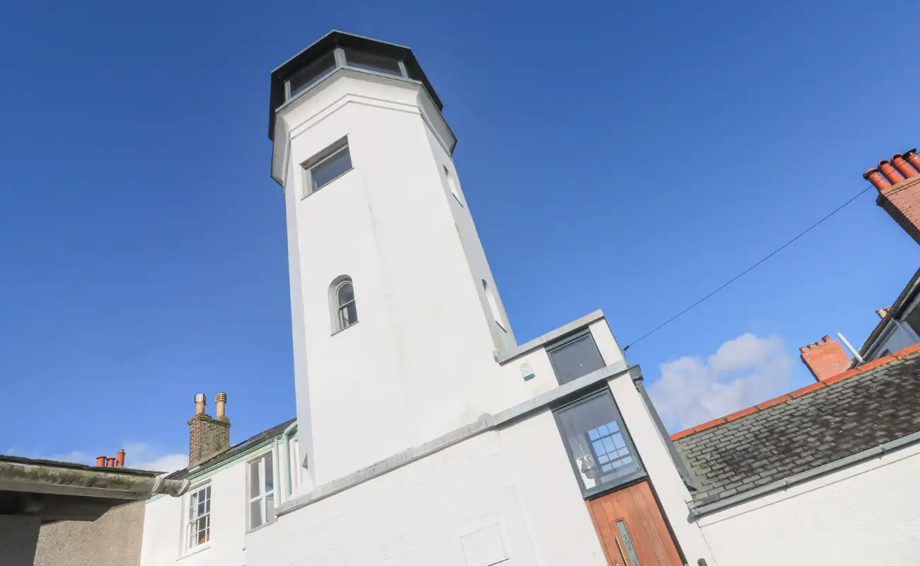 Stunning, sympathetically renovated observation tower in Falmouth, Cornwall